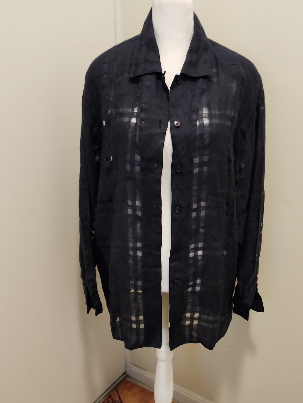Jones New York Navy Blue Button Down Long Sleeve Shirt Tone On Tone Plaid